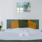 Bains Callou Situee Face Aux Thermes Vichy