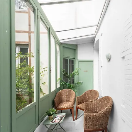 Bains Callou Situee Face Aux Thermes