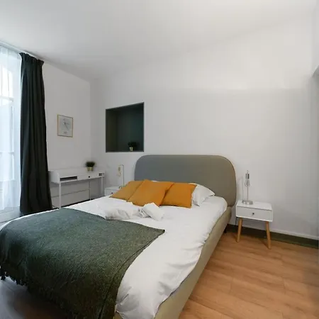 Bains Callou Situee Face Aux Thermes * ヴィシー