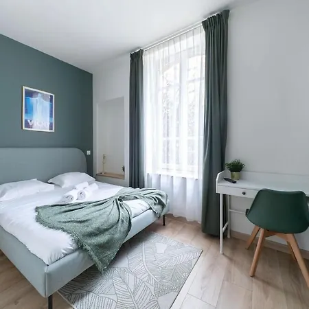 Bains Callou Situee Face Aux Thermes