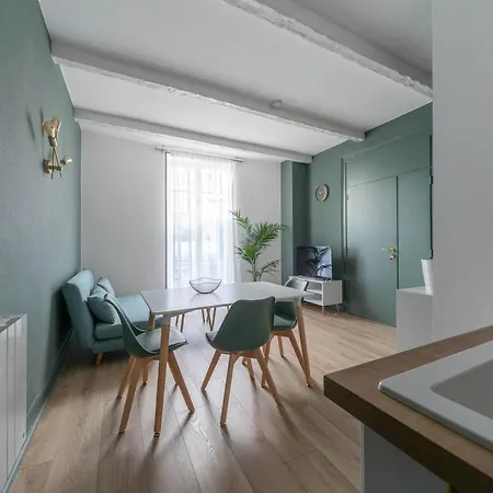 Διαμέρισμα Bains Callou Situee Face Aux Thermes *