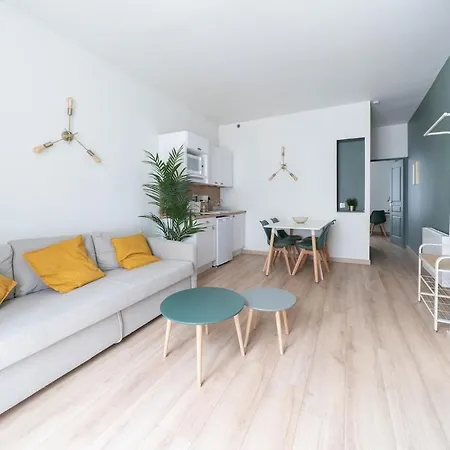 Bains Callou Situee Face Aux Thermes * Βισύ