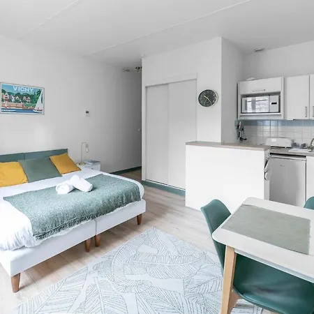 Bains Callou Situee Face Aux Thermes * Βισύ