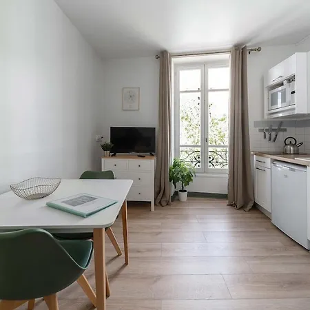 Bains Callou Situee Face Aux Thermes * Βισύ