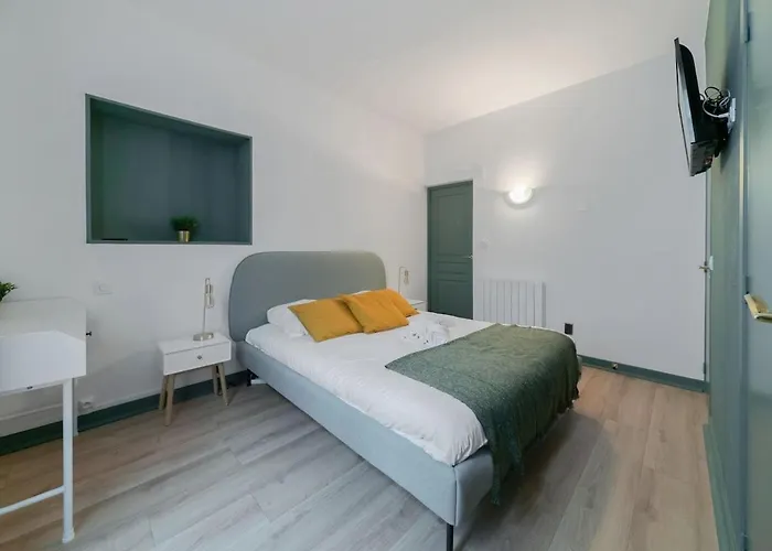 Apartment Bains Callou Situee Face Aux Thermes *