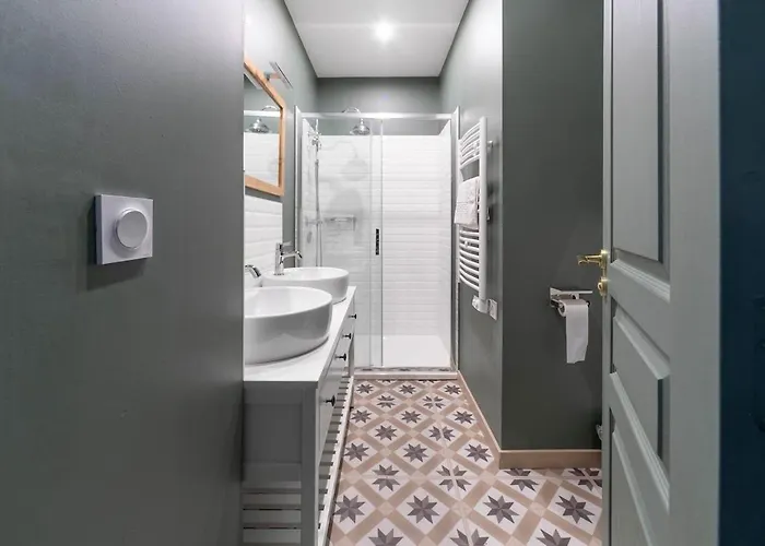 Bains Callou Situee Face Aux Thermes Apartment *