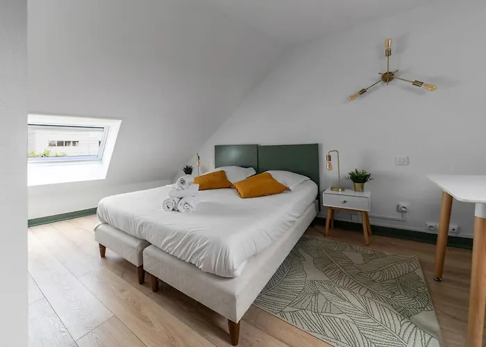 Bains Callou Situee Face Aux Thermes * Vichy