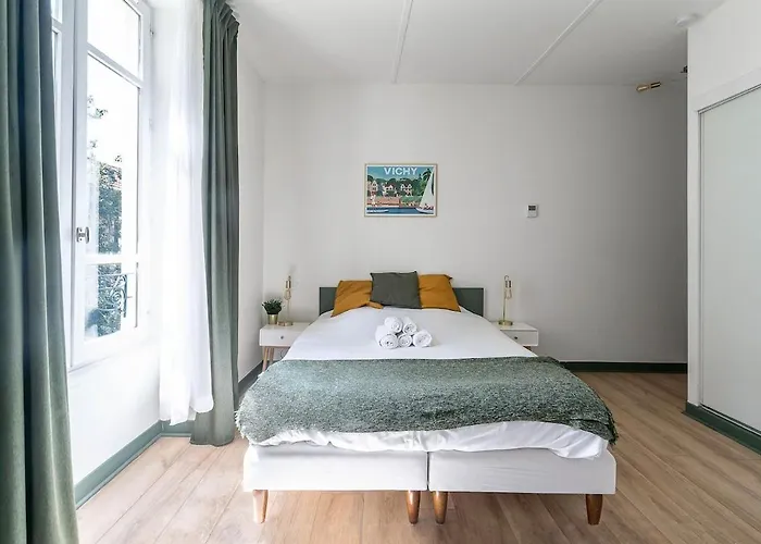 Apartment Bains Callou Situee Face Aux Thermes