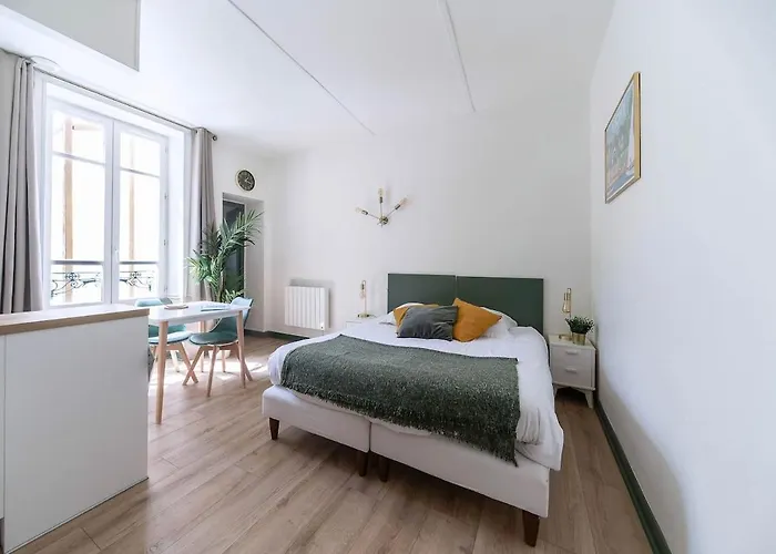 Apartment Bains Callou Situee Face Aux Thermes Vichy